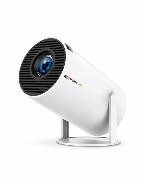 Projektorland Luma Compact — vue du vidéoprojecteur avec logo, format portrait 4:5